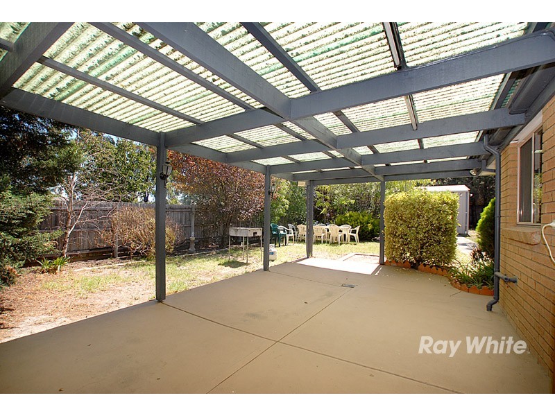 16 Pentland Drive, Narre Warren VIC 3805