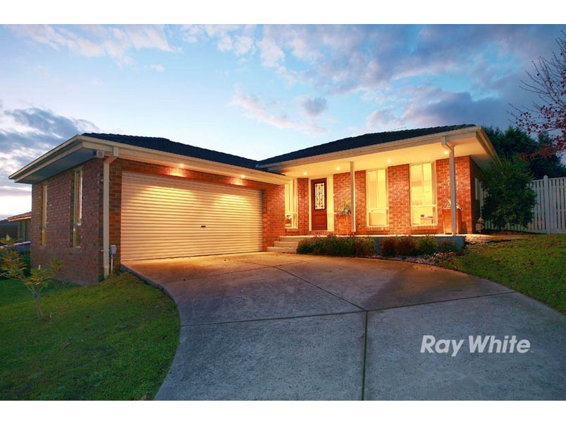35 Earlsfield Drive, Berwick VIC 3806
