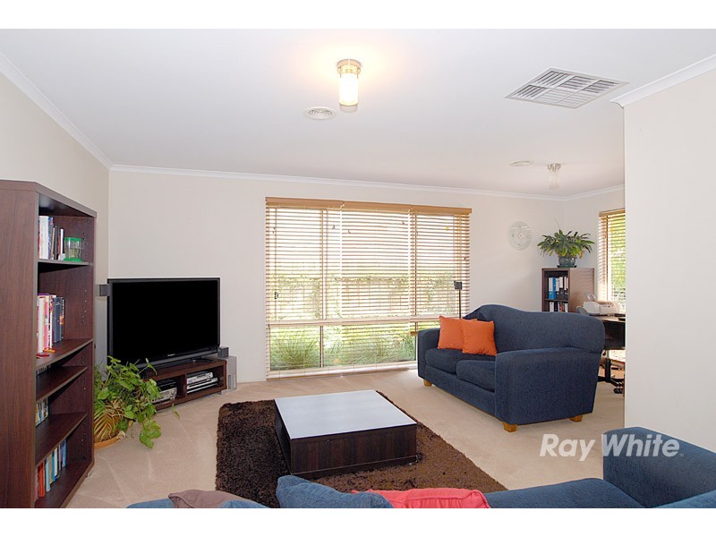 18 Turella Close, Berwick VIC 3806