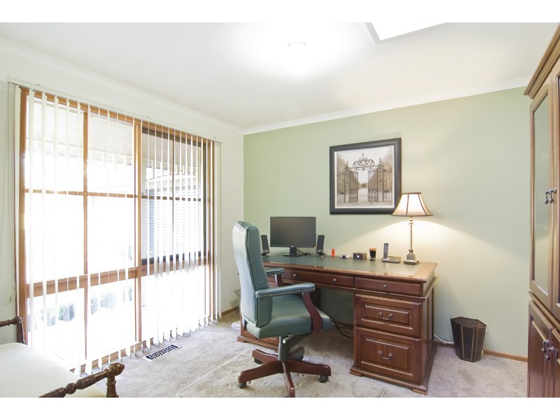 21 Jacques Road, Narre Warren North VIC 3804