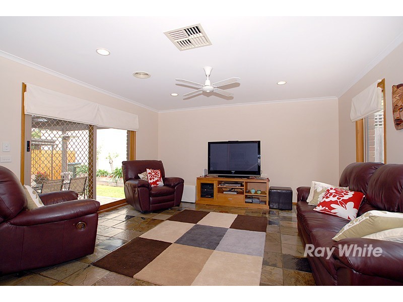 12 Theodore Terrace, Berwick VIC 3806