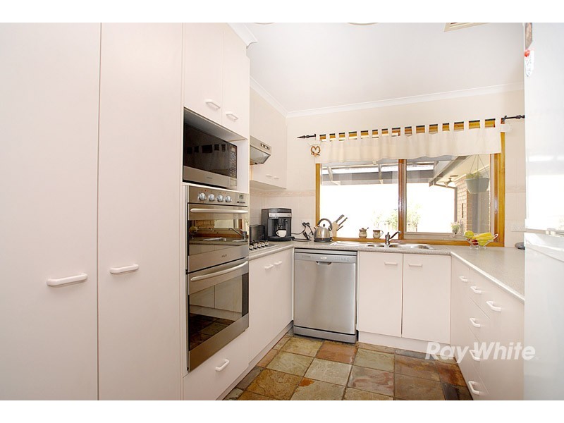 12 Theodore Terrace, Berwick VIC 3806