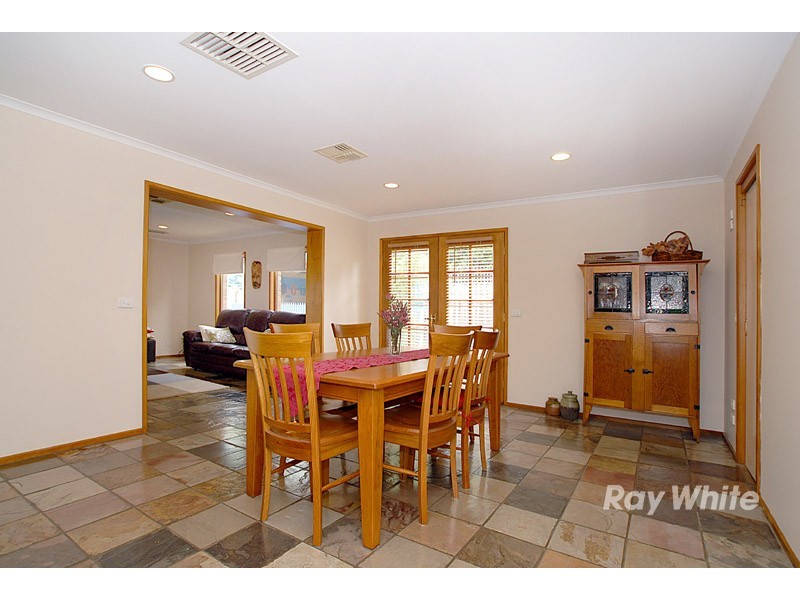 12 Theodore Terrace, Berwick VIC 3806