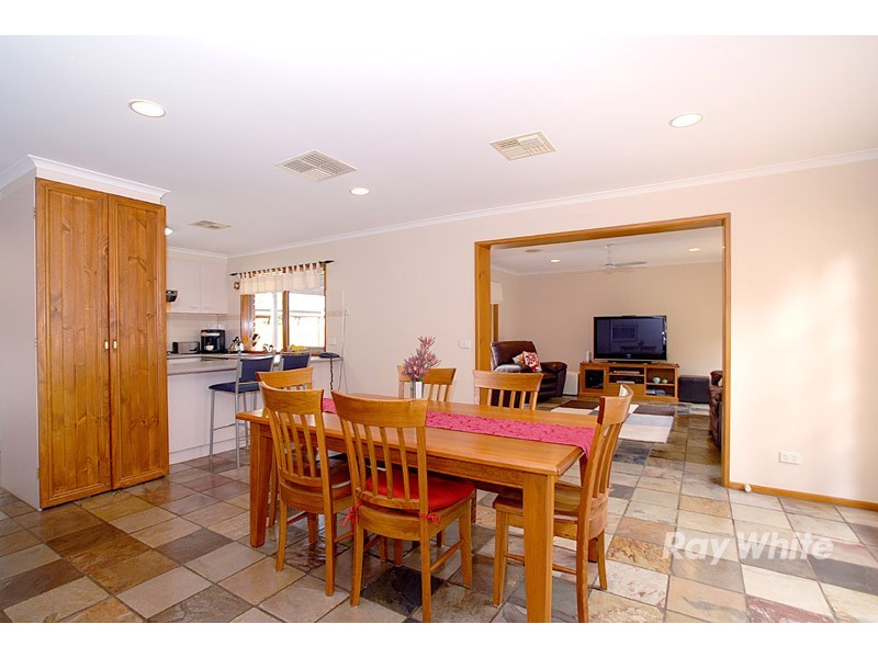 12 Theodore Terrace, Berwick VIC 3806