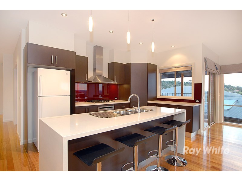 14 Yaldara Drive, Berwick VIC 3806