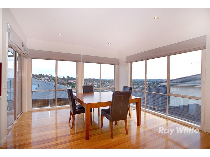 14 Yaldara Drive, Berwick VIC 3806