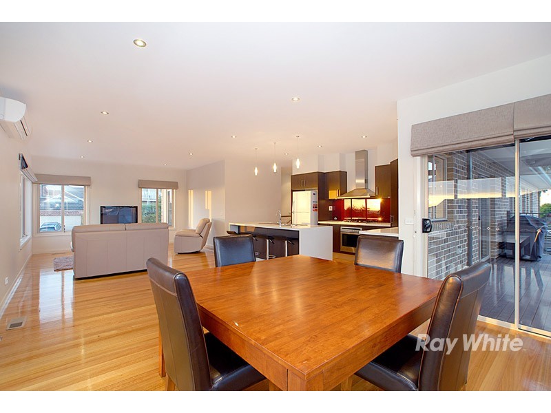 14 Yaldara Drive, Berwick VIC 3806