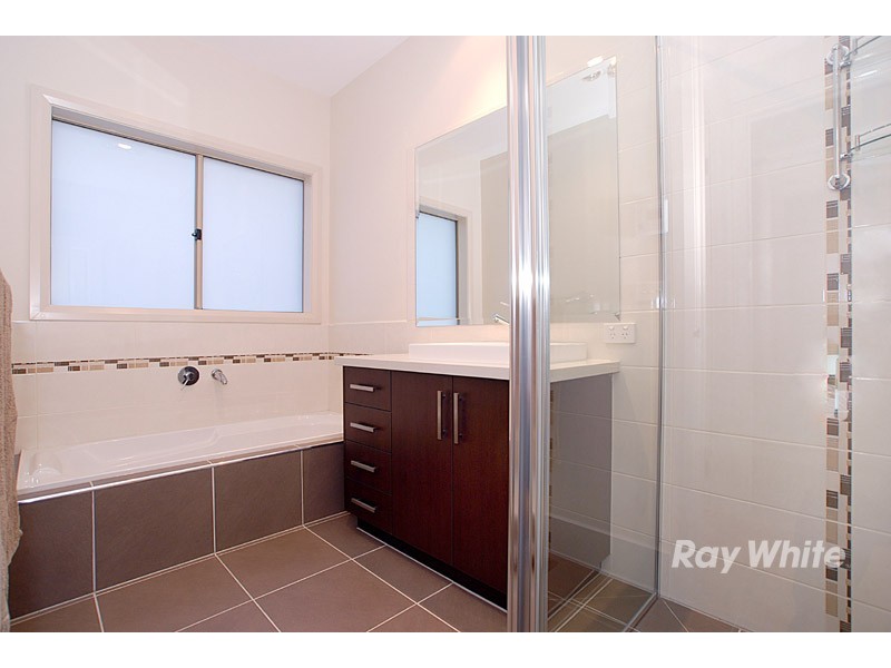 14 Yaldara Drive, Berwick VIC 3806