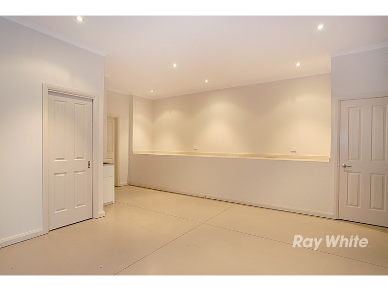 14 Yaldara Drive, Berwick VIC 3806