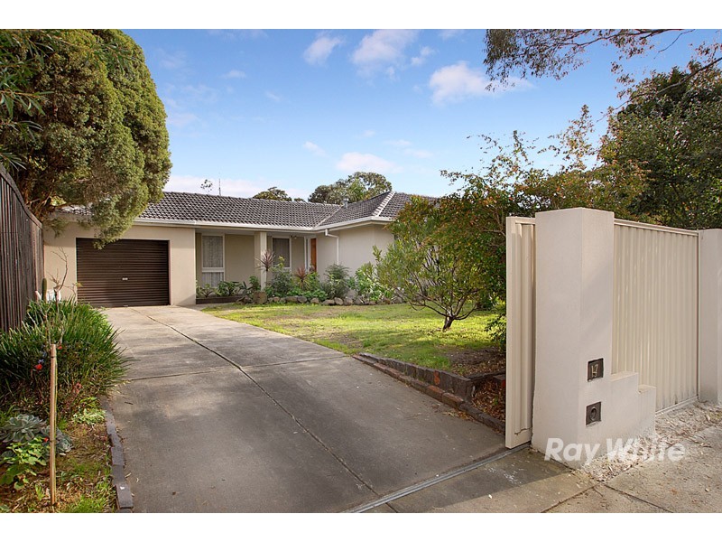 17 Carluke Court, Berwick VIC 3806