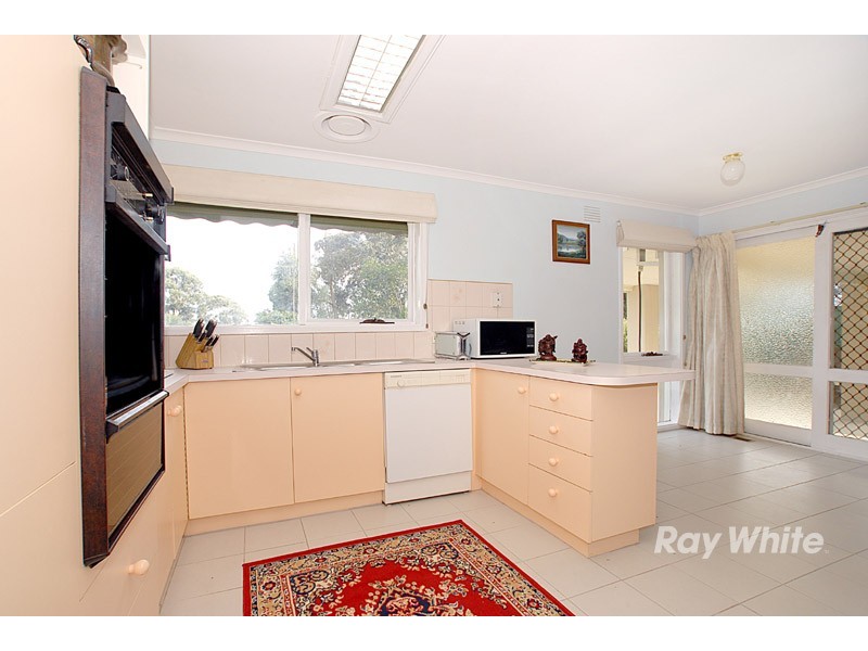 17 Carluke Court, Berwick VIC 3806