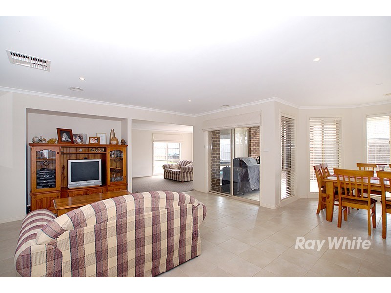 14 Daventry Court, Berwick VIC 3806