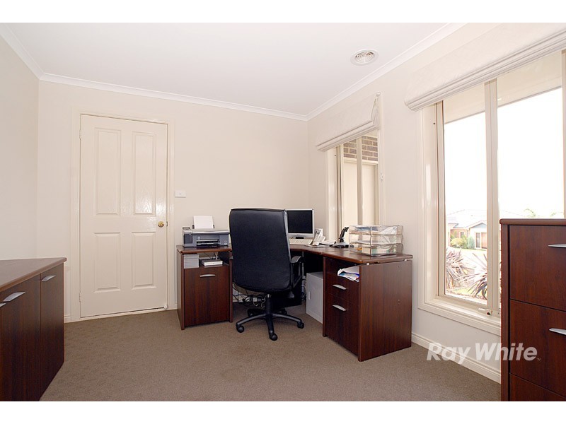 14 Daventry Court, Berwick VIC 3806