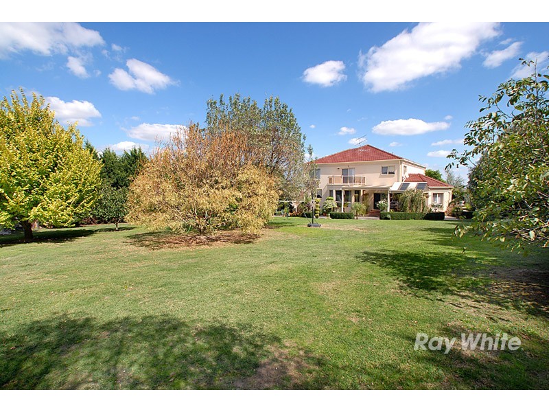 10-12 Cranston Close, Narre Warren North VIC 3804