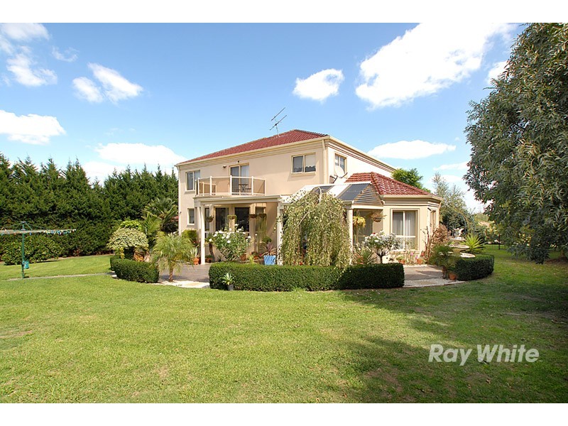 10-12 Cranston Close, Narre Warren North VIC 3804