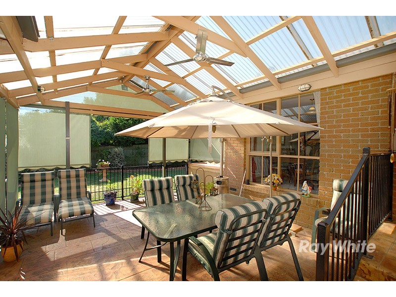 5 Ellaswood Close, Berwick VIC 3806