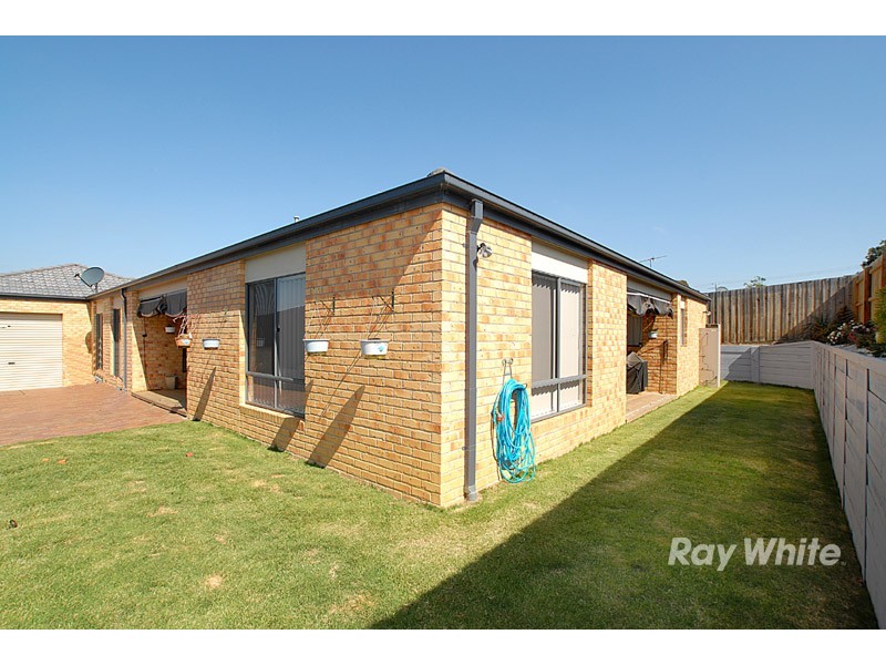 15 Daventry Court, Berwick VIC 3806