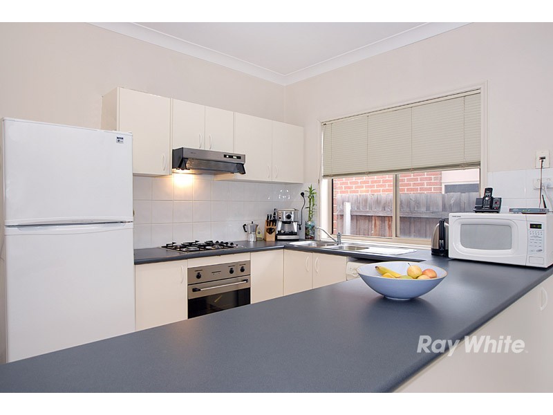 6/12 Grant Close, Berwick VIC 3806
