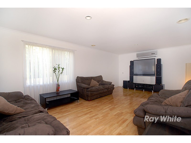 15 Edward Court, Berwick VIC 3806