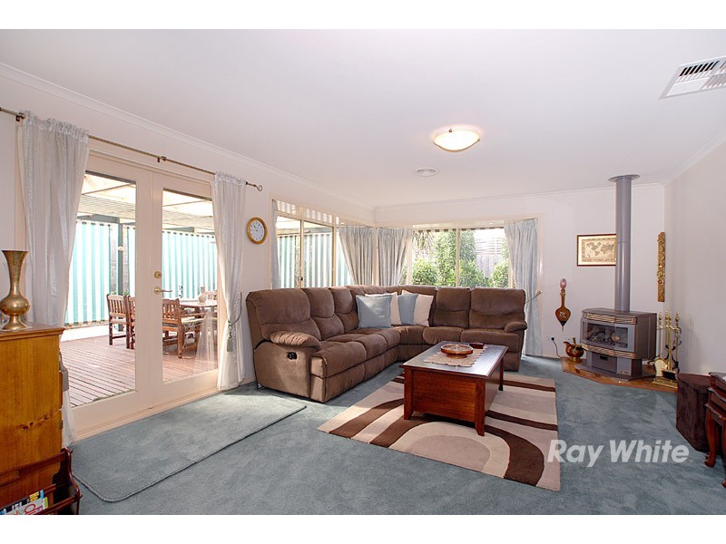 4 Playford Close, Berwick VIC 3806