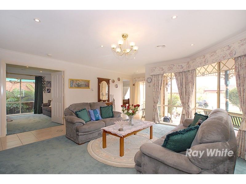 4 Playford Close, Berwick VIC 3806