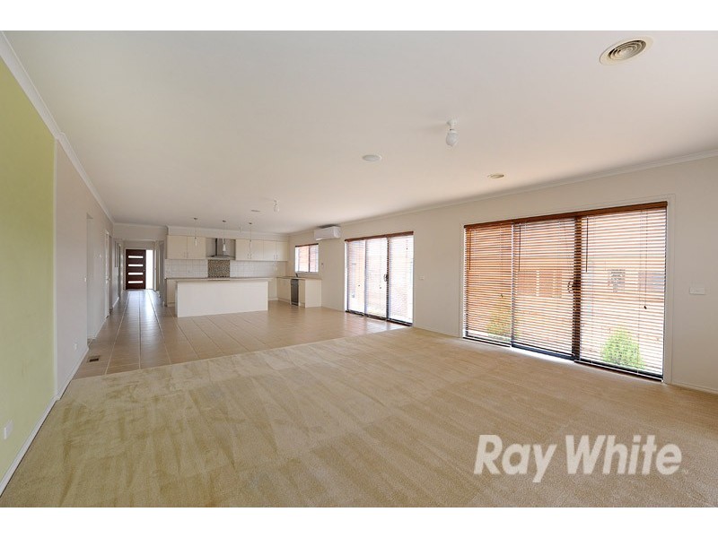 14 Southgate Drive, Berwick VIC 3806