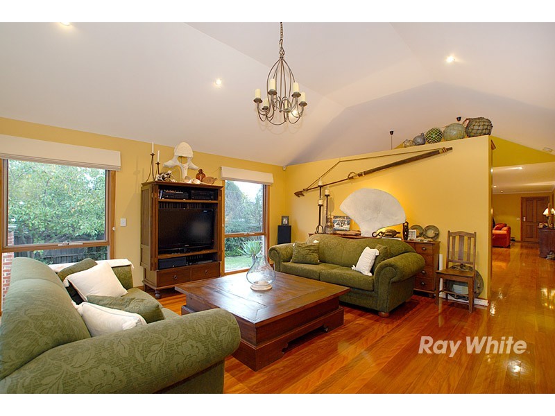 11 Bangalay Place, Berwick VIC 3806