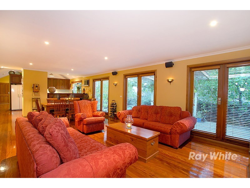 11 Bangalay Place, Berwick VIC 3806