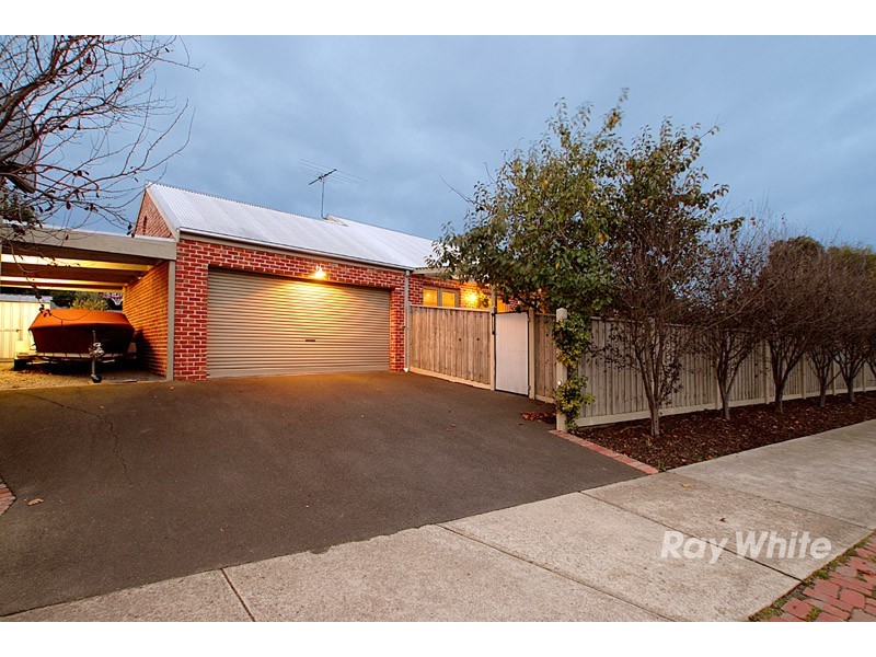 11 Bangalay Place, Berwick VIC 3806
