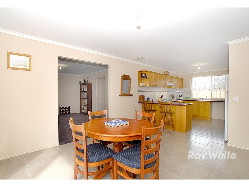 6 Osprey Court, Pakenham VIC 3810