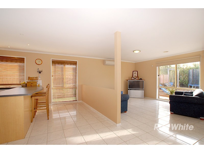 19 Charles Conder Place, Berwick VIC 3806