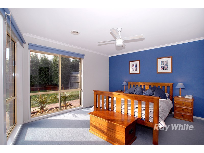 19 Charles Conder Place, Berwick VIC 3806