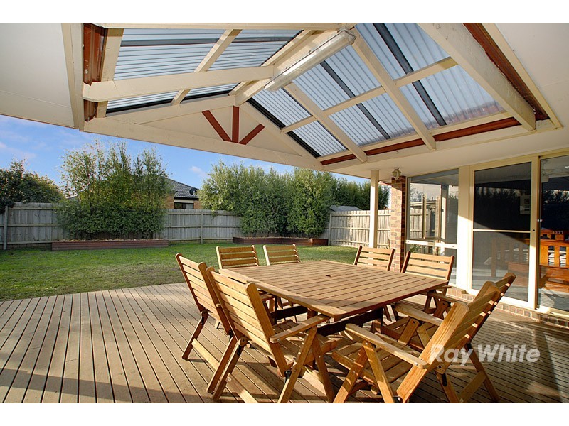 19 Charles Conder Place, Berwick VIC 3806