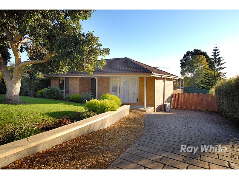 62 Strathavan Drive, Berwick VIC 3806