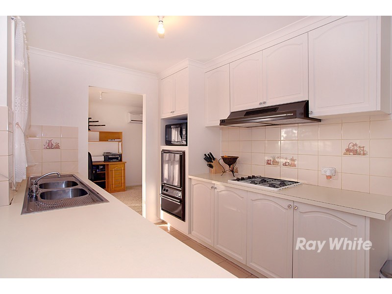 62 Strathavan Drive, Berwick VIC 3806