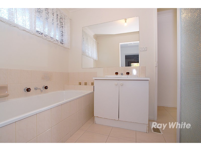 62 Strathavan Drive, Berwick VIC 3806