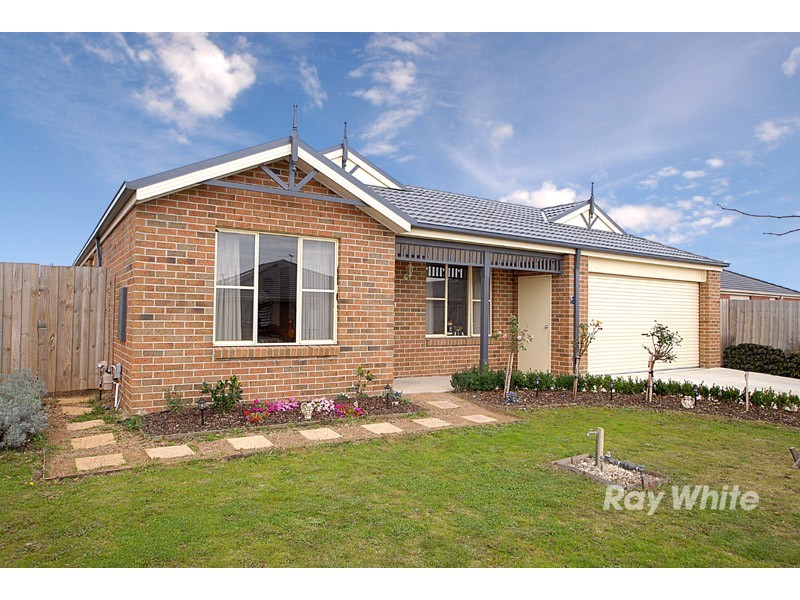 4 Red Gum Circuit, Pakenham VIC 3810