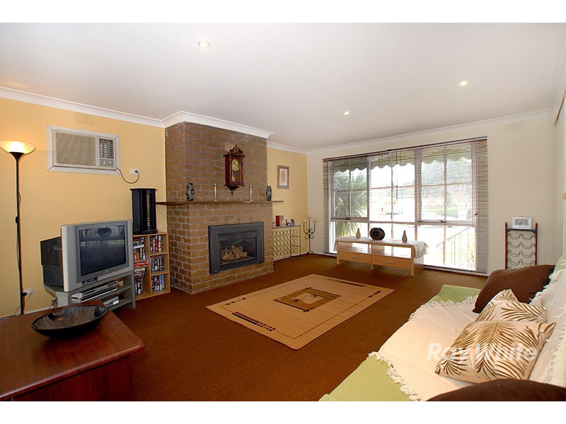 110 Sweeney Drive, Narre Warren VIC 3805