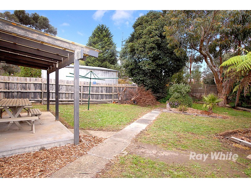 110 Sweeney Drive, Narre Warren VIC 3805