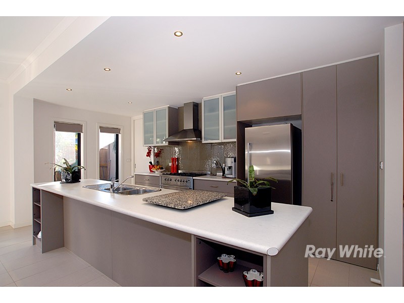 47 Bryn Mawr Boulevard, Berwick VIC 3806