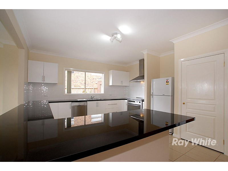 17 Lincoln Avenue, Berwick VIC 3806