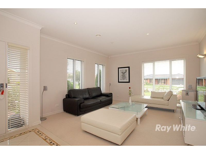 1 Kurnwill Place, Berwick VIC 3806