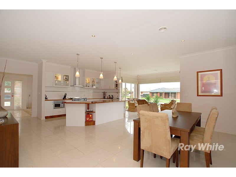 1 Kurnwill Place, Berwick VIC 3806