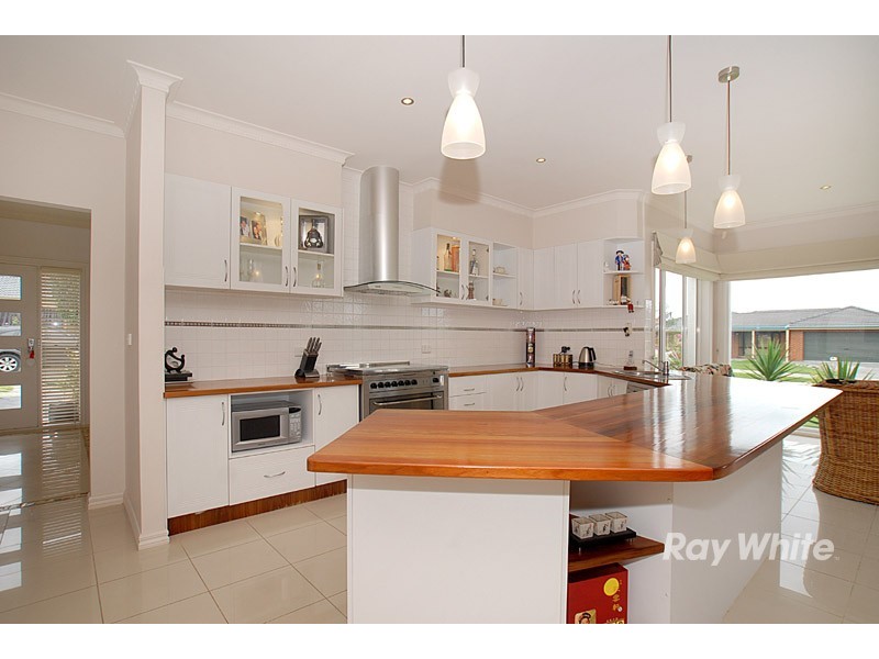1 Kurnwill Place, Berwick VIC 3806