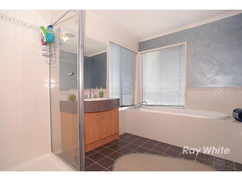 15 Beethoven Drive, Narre Warren South VIC 3805