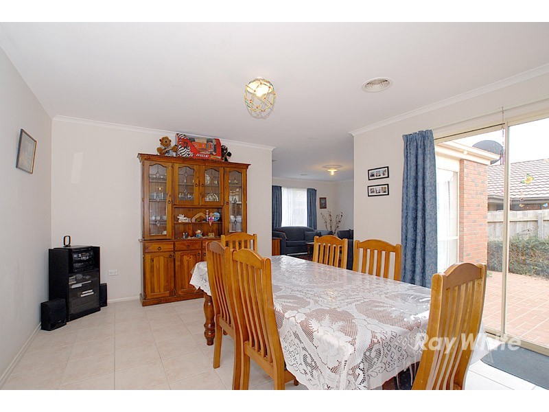 15 Marina Court, Berwick VIC 3806