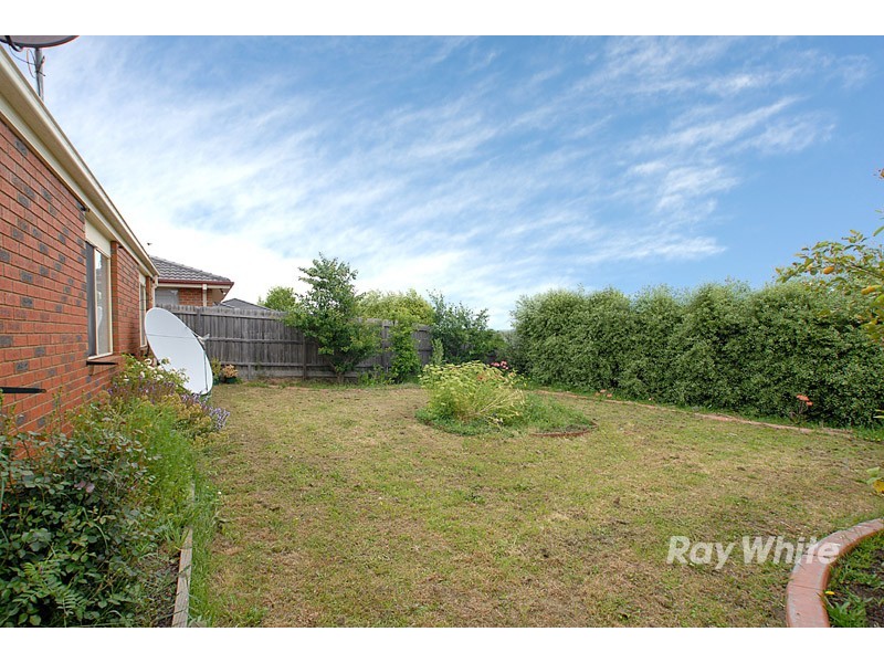 15 Marina Court, Berwick VIC 3806