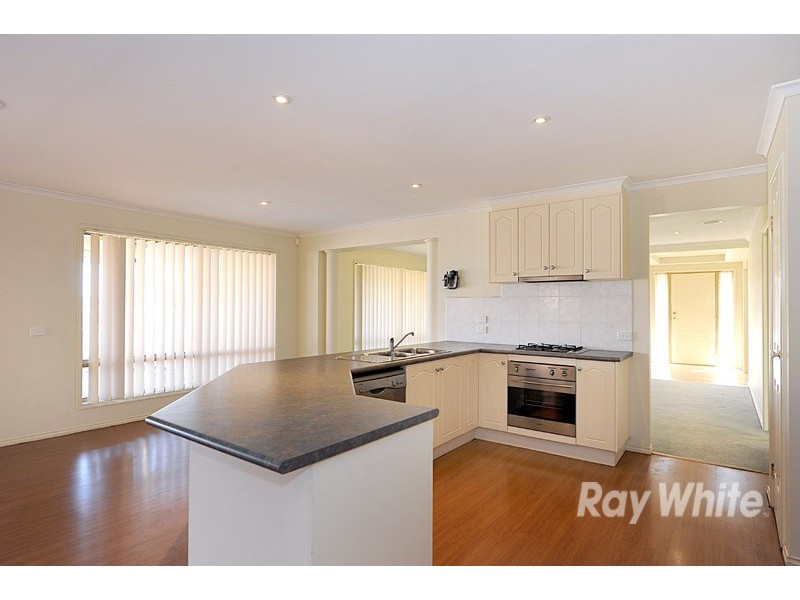 53 Streeton Way, Berwick VIC 3806