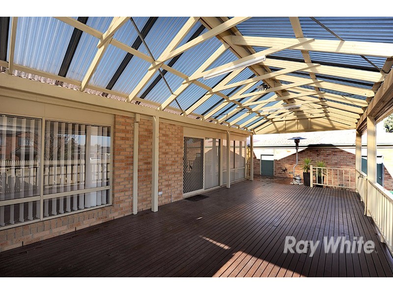 53 Streeton Way, Berwick VIC 3806