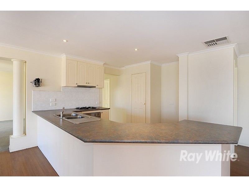 53 Streeton Way, Berwick VIC 3806